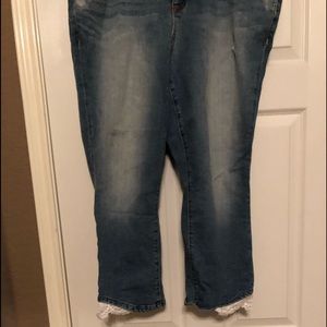 Light wash denim capris with lace detail